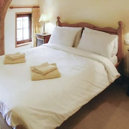 Nyaraló 10 Le Bastit *