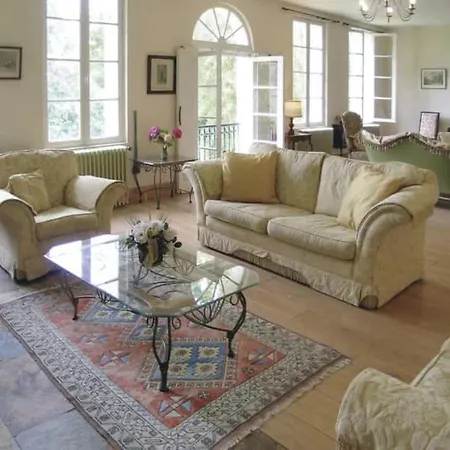 10 Le Bastit Nyaraló